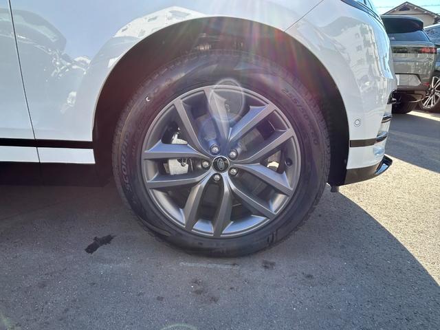 ���W���K�[�������h���[�o�[���A�X�g���}�[�e�B�����̂R�u�����h���K�f�B�[���[�w�����J�[�O���[�v�x��