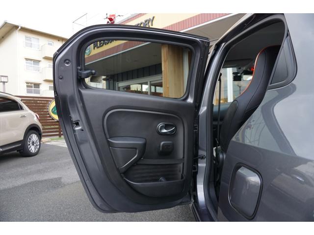 トゥインゴ ＧＴ　６ＡＴ　１オーナー車・禁煙車（13枚目）