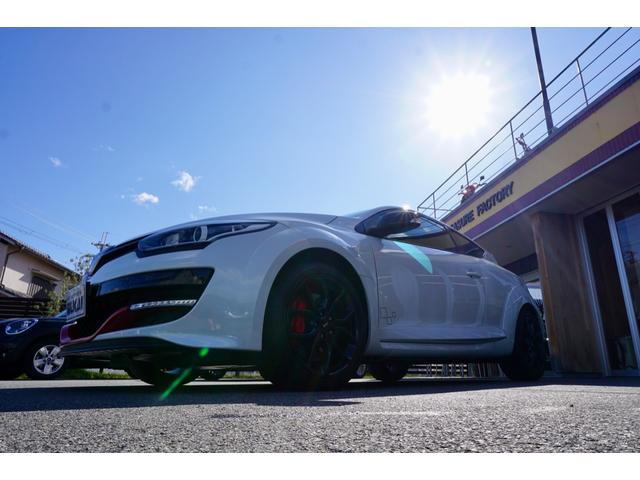 メガーヌ ルノー　スポール　２７３トロフィー２　限定車　アクラボビッチマフラー　カーボンエンド　アルカンタラインテリア（2枚目）