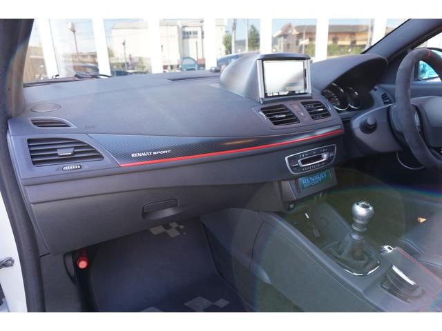 メガーヌ ルノー　スポール　２７３トロフィー２　限定車　アクラボビッチマフラー　カーボンエンド　アルカンタラインテリア（13枚目）