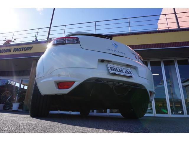 メガーヌ ルノー　スポール　２７３トロフィー２　限定車　アクラボビッチマフラー　カーボンエンド　アルカンタラインテリア（16枚目）