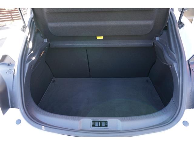 メガーヌ ルノー　スポール　２７３トロフィー２　限定車　アクラボビッチマフラー　カーボンエンド　アルカンタラインテリア（18枚目）