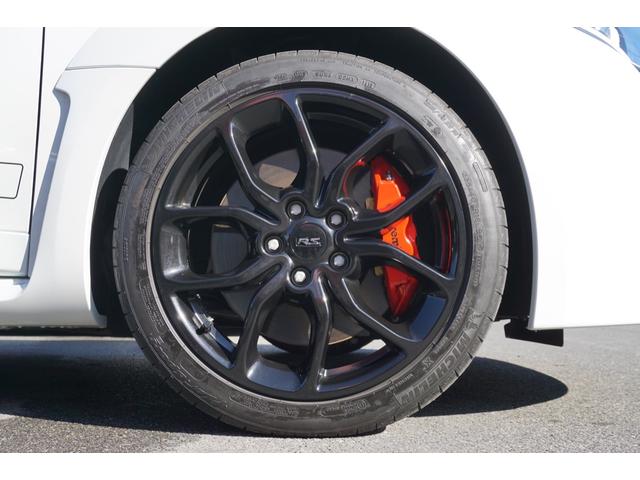 メガーヌ ルノー　スポール　２７３トロフィー２　限定車　アクラボビッチマフラー　カーボンエンド　アルカンタラインテリア（19枚目）