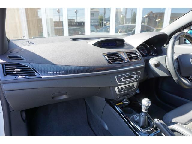 メガーヌ ルノー　スポール　６ＭＴ（13枚目）