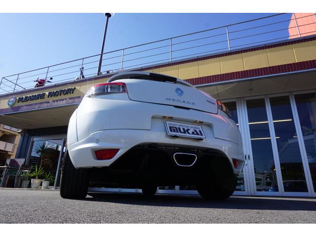 メガーヌ ルノー　スポール　６ＭＴ（16枚目）