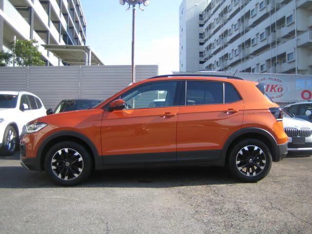 Ｔ－クロス ＴＳＩ　アクティブ　純正ナビ　バックカメラ　アップルカープレイ　クルーズコントロール　ＬＥＤヘッドライト　１オーナー（3枚目）