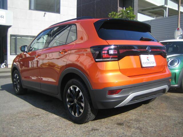 Ｔ－クロス ＴＳＩ　アクティブ　純正ナビ　バックカメラ　アップルカープレイ　クルーズコントロール　ＬＥＤヘッドライト　１オーナー（5枚目）