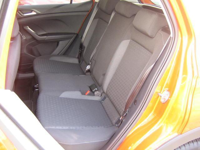 Ｔ－クロス ＴＳＩ　アクティブ　純正ナビ　バックカメラ　アップルカープレイ　クルーズコントロール　ＬＥＤヘッドライト　１オーナー（13枚目）