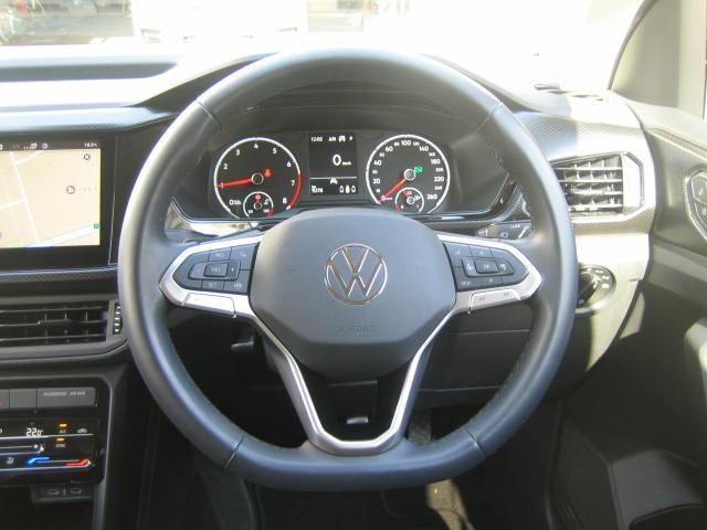 Ｔ－クロス ＴＳＩ　アクティブ　純正ナビ　バックカメラ　アップルカープレイ　クルーズコントロール　ＬＥＤヘッドライト　１オーナー（16枚目）