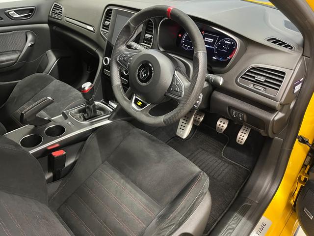 ブラックダッシュボード