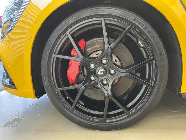 １９インチアロイホイール‘Ｆｕｊｉ　Ｌｉｇｈｔ’（ブラック