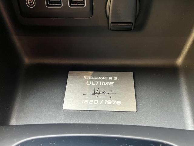 ロラン・ウルゴンサイン入りシリアルプレート