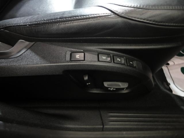 V40 D4 インスクリプション 禁煙車 純正ナビTVバックカメラ ETC 本革シート シートヒーター(17枚目)