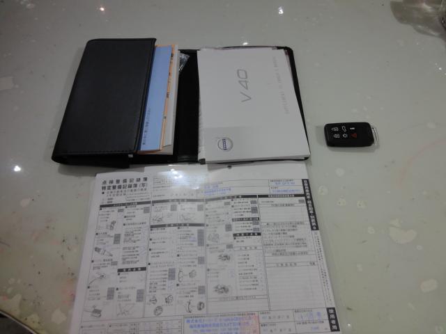 Ｖ４０ Ｄ４　モメンタム　禁煙車　純正ナビ　バックカメラ　ＥＴＣ　シートヒーター　運転席パワーシート　ドライブレコーダー前（19枚目）