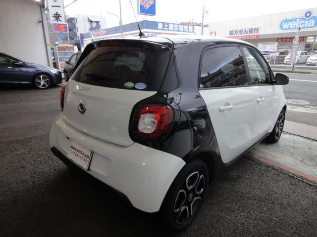 スマートフォーフォー プライム 禁煙車 本革シート シートヒーター ガラスルーフ 社外ナビTVバックカメラ ETC(4枚目)