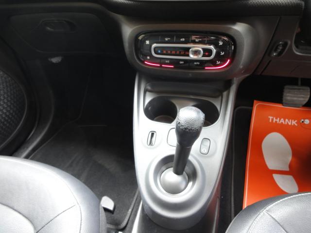 スマートフォーフォー プライム 禁煙車 本革シート シートヒーター ガラスルーフ 社外ナビTVバックカメラ ETC(8枚目)