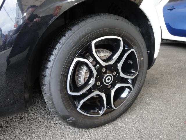 スマートフォーフォー プライム 禁煙車 本革シート シートヒーター ガラスルーフ 社外ナビTVバックカメラ ETC(17枚目)