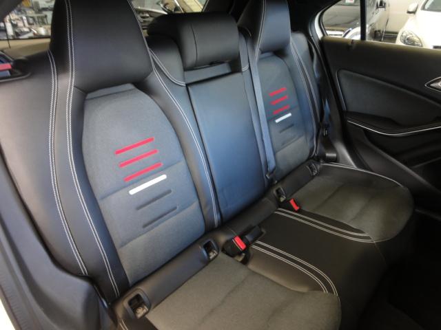 ���A�n�[�t���U�[�V�[�g�ǍD