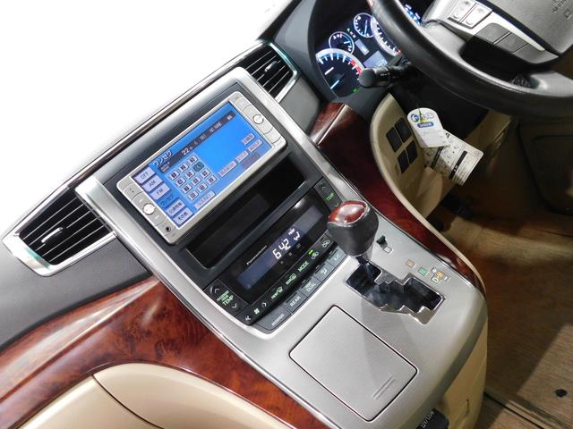 240G上級グレード 両側電動ドア 天井モニターTV(4枚目)