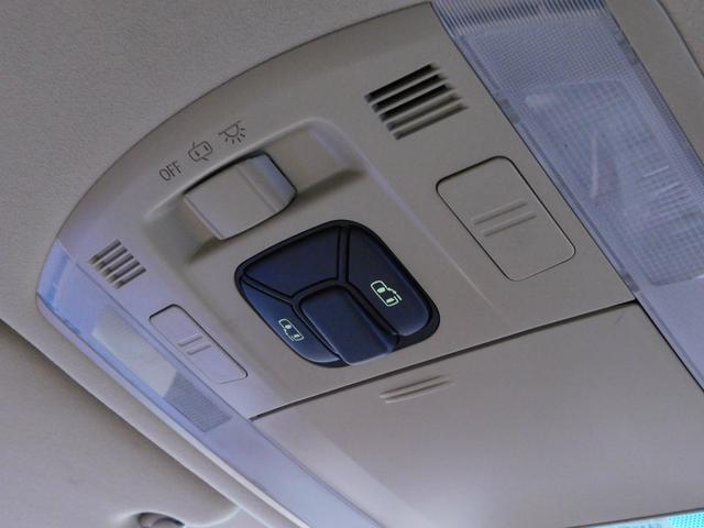 240G上級グレード 両側電動ドア 天井モニターTV(8枚目)