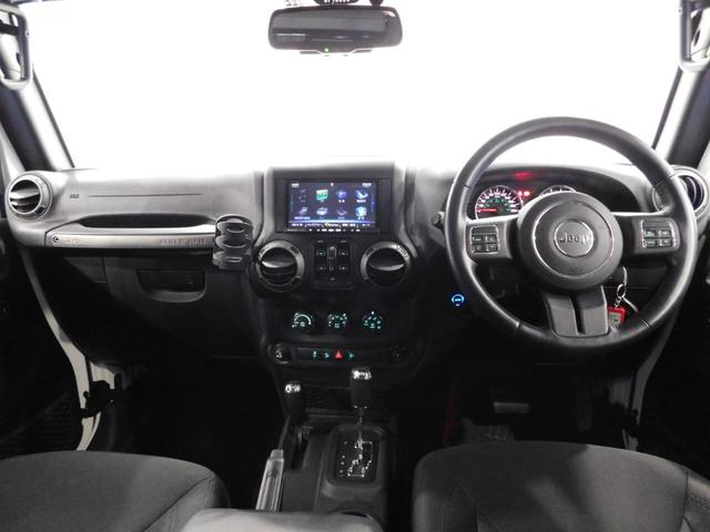 ジープ・ラングラーアンリミテッド スポーツ　４ＷＤ　ラフカントリーリフトアップ　ＳｍｉｔｔｙＦＲバンパー構造変更済みバックカメラ（3枚目）