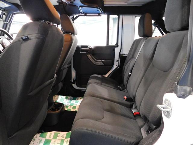 ジープ・ラングラーアンリミテッド スポーツ　４ＷＤ　ラフカントリーリフトアップ　ＳｍｉｔｔｙＦＲバンパー構造変更済みバックカメラ（24枚目）