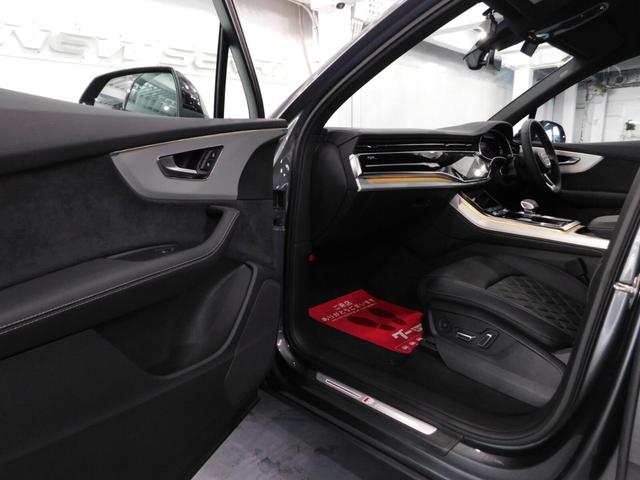 Ｑ７ ５０ＴＤＩクワトロ　Ｓライン　ディーゼルターボ　４ＷＤ　鑑定済認定車・本革・ワンオーナー車・ナビテレビ（33枚目）