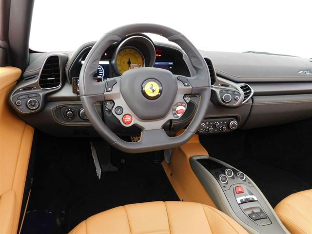 FERRARI 458 SPIDER BASE GRADE