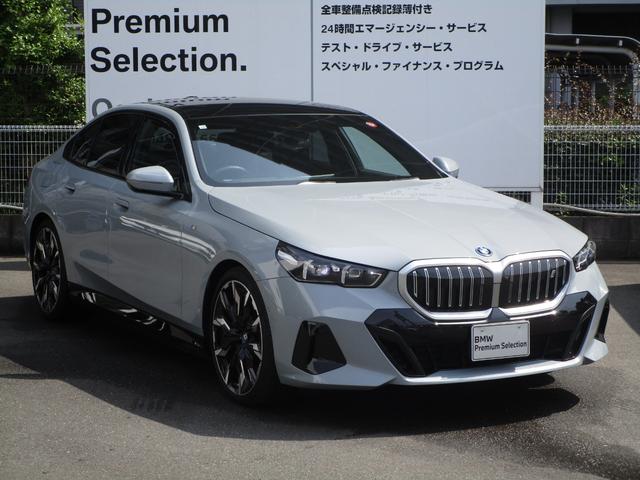 ｉ５ ｅＤｒｉｖｅ　４０　Ｍスポーツ　弊社デモカー　セレクトパッケージ　ドライビングアシストプロ　パノラマガラスサンルーフ　Ｂ＆Ｗ・ＨｉＦｉサウンドシステム　ＨＤＤナビ　ＥＴＣ２．０　２１インチアロイ　シートヒーター　アラウンドビュー（17枚目）