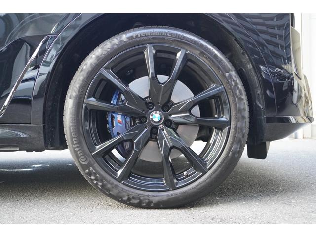 Ｘ７ ｘＤｒｉｖｅ　４０ｄ　Ｍスポーツ　弊社下１オーナー　Ｍｓｐｏｒｔパッケージプロ　タルトゥーホメリノレザー　２２インチアロイ　スカイラウンジサンルーフ　ドライビングアシストプロ　ハーマンカードン４６４Ｗ１６スピーカー　正規認定中古車（20枚目）