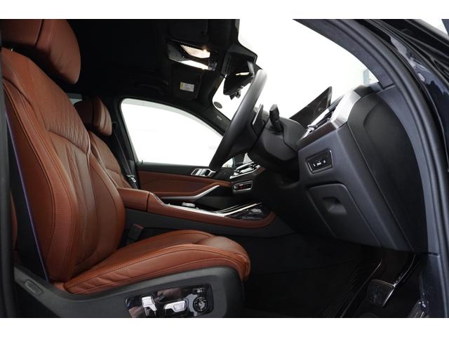 Ｘ７ ｘＤｒｉｖｅ　４０ｄ　Ｍスポーツ　弊社下１オーナー　Ｍｓｐｏｒｔパッケージプロ　タルトゥーホメリノレザー　２２インチアロイ　スカイラウンジサンルーフ　ドライビングアシストプロ　ハーマンカードン４６４Ｗ１６スピーカー　正規認定中古車（51枚目）