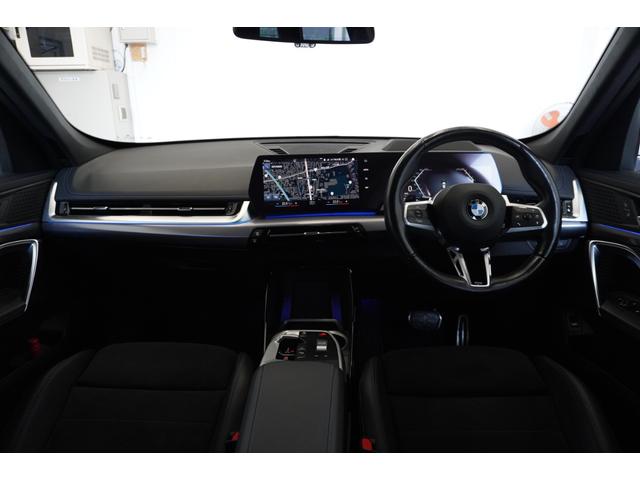 Ｘ１ ｘＤｒｉｖｅ　２０ｄ　Ｍスポーツ　ヘッドアップディスプレイ　ドライビングアシストプロフェッショナル　パーキングアシストプラス　サンプロテクションガラス　オートマチックテールゲート　電動シート　シートヒーター　ヒルディセントコントロール（5枚目）