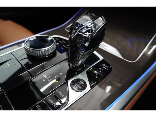 Ｘ５ ｘＤｒｉｖｅ　３５ｄ　Ｍスポーツハイラインパッケージ　弊社下取１オ－ナ－　リヤエンター　パノラマガラスＳＲ　コンフォ－ト・アンビエントエアーパッケージ　　フロントベンチレーションシート　フロントマッサージシート　コニャックレザー　クリスタルシフトノブ（10枚目）