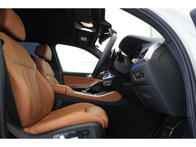 Ｘ５ ｘＤｒｉｖｅ　３５ｄ　Ｍスポーツハイラインパッケージ　弊社下取１オ－ナ－　リヤエンター　パノラマガラスＳＲ　コンフォ－ト・アンビエントエアーパッケージ　　フロントベンチレーションシート　フロントマッサージシート　コニャックレザー　クリスタルシフトノブ（54枚目）