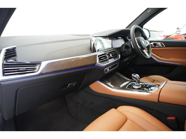 Ｘ５ ｘＤｒｉｖｅ　３５ｄ　Ｍスポーツハイラインパッケージ　弊社下取１オ－ナ－　リヤエンター　パノラマガラスＳＲ　コンフォ－ト・アンビエントエアーパッケージ　　フロントベンチレーションシート　フロントマッサージシート　コニャックレザー　クリスタルシフトノブ（68枚目）
