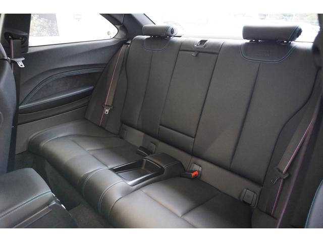 後席室内空間も快適に過ごせるようレイアウトされております☆☆お問合せ００７８−６０４１−６６６９迄お待ちしております。大阪府吹田市芳野町５−５５