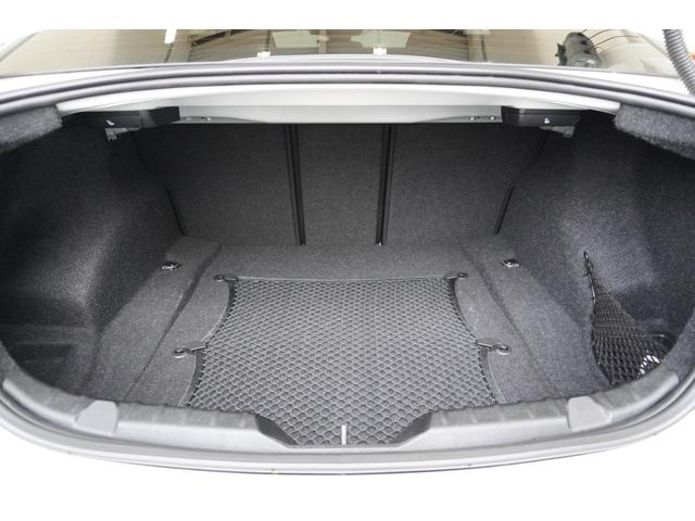 スペアタイヤスペースが要らないので、ラゲッジスペースもしっかりと確保！！お問合せ００７８−６０４１−６６６９迄お待ちしております。大阪府吹田市芳野町５−５５　営業時間１０：００〜１８：００