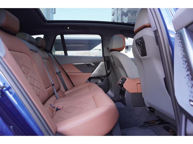 5シリーズ 523d xDriveツーリング エクスクルーシブ 弊社デモカー セレクトP コンフォートドライブP ExclusiveメリノレザーP コッパーブラウンレザー パノラマガラスサンルーフ アダプティブサス 後輪操舵 ベンチレーション 正規認定中古車(50枚目)