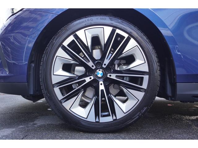 5シリーズ 523d xDriveツーリング エクスクルーシブ 弊社デモカー セレクトP コンフォートドライブP ExclusiveメリノレザーP コッパーブラウンレザー パノラマガラスサンルーフ アダプティブサス 後輪操舵 ベンチレーション 正規認定中古車(70枚目)