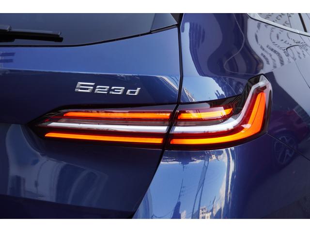 5シリーズ 523d xDriveツーリング エクスクルーシブ 弊社デモカー セレクトP コンフォートドライブP ExclusiveメリノレザーP コッパーブラウンレザー パノラマガラスサンルーフ アダプティブサス 後輪操舵 ベンチレーション 正規認定中古車(76枚目)