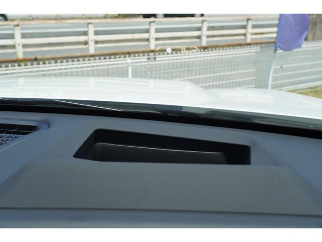 ｉＸ１ ｘＤｒｉｖｅ　３０　Ｍスポーツ　弊社デモカー車両　ＨＵＤ　ドライビングアシストプロフェッショナル　パーキングアシスプラス　電動リアゲート　サンプロテクションガラス　アダプティブＬＥＤヘッドライト　フロント電動シート／シートヒーター（7枚目）