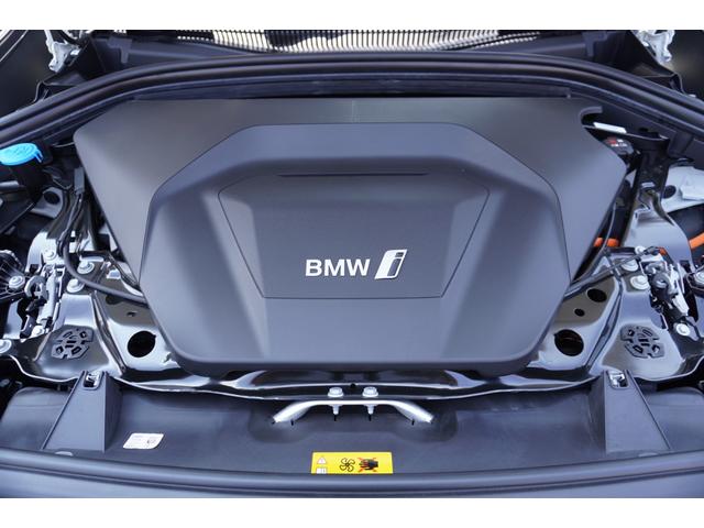 ｉＸ１ ｘＤｒｉｖｅ　３０　Ｍスポーツ　弊社デモカー車両　ＨＵＤ　ドライビングアシストプロフェッショナル　パーキングアシスプラス　電動リアゲート　サンプロテクションガラス　アダプティブＬＥＤヘッドライト　フロント電動シート／シートヒーター（24枚目）