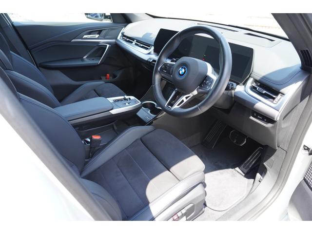 ｉＸ１ ｘＤｒｉｖｅ　３０　Ｍスポーツ　弊社デモカー車両　ＨＵＤ　ドライビングアシストプロフェッショナル　パーキングアシスプラス　電動リアゲート　サンプロテクションガラス　アダプティブＬＥＤヘッドライト　フロント電動シート／シートヒーター（42枚目）