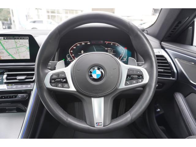 8シリーズ 840i グランクーペ Mスポーツ 弊社下取ワンオーナー アダプティブMサス(アクティブスタビライザー付き) ブラックメリノレザー 20インチMライトアロイ パノラマガラスサンルーフ ドライビングアシストプロ LED 正規認定中古車(11枚目)