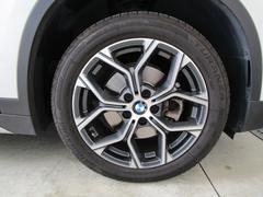 ＢＭＷ承認の純正タイヤを装備しております☆お問合せ００７８−６０４１−６６６９迄お待ちしております。大阪府吹田市芳野町５−５５　営業時間１０：００〜１９：００ 7