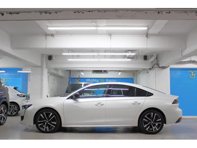 �����O�m�[�Y�̃{���l�b�g����ɂ₩�ɗ����オ��A���[�t���C�����o�ă��A�Z�N�V�����ւƘA�Ȃ�D���ȋȐ��́A�T�O�W�̓Ƒn���Ɩ�������������ۂÂ��Ă������܂��B