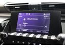 メディア再生をタッチ致しますと、ＦＭ・ＡＭラジオの操作や、スマートフォンなど多彩なデジタルデバイスとＵＳＢポートやＢｌｕｅｔｏｏｔｈで接続。ストックした　音楽を再生することが可能でございます。