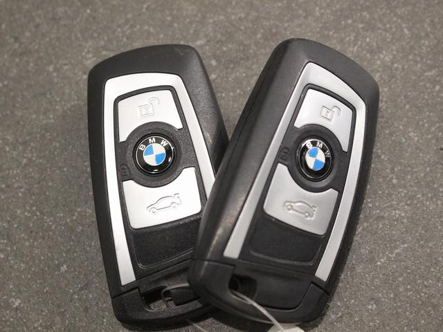 M4クーペ コンペティション アルピンホワイト/本革シート/ナビ/バックカメラ/電動パワーシート/シートヒーター/アクティブクルーズコントロール/PDC/アダプティブLEDヘッドライト/HUD/ETC/ハーマンカードン(77枚目)