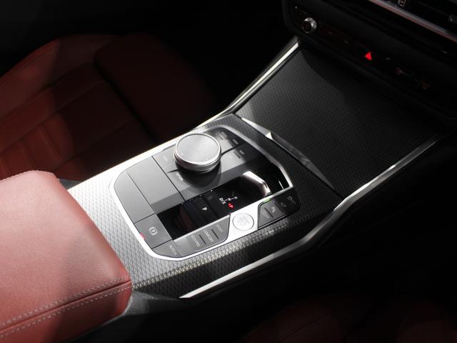 ３シリーズ Ｍ３４０ｉ　ｘＤｒｉｖｅツーリング　ブラックサファイア／認定中古車／ディーラー車／ナビ／ＥＴＣ／フロントカメラ／ＨＤＤナビ／パワーシート／ＡＣＣ／本革／車線逸脱警告／ＬＥＤヘッドライト／シートヒーター／４ＷＤ／インテリジェントセーフティ（31枚目）