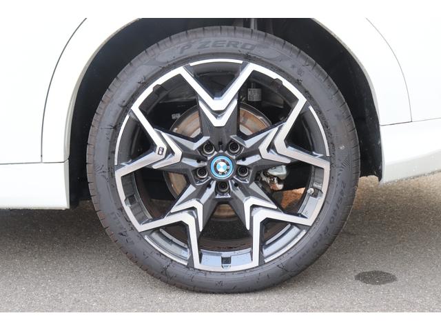 ｉＸ２ ｘＤｒｉｖｅ　３０　Ｍスポーツ　ハイラインパッケージ　アルピンホワイト／レンタアップ／デモカー／認定中古／全方位カメラ／トップビューカメラ／ＥＴＣ／ＬＥＤヘッドライト／パワーシート／ＡＣＣ／シートヒーター／スマートキー／前後センサー／本革／電動リヤゲート（9枚目）